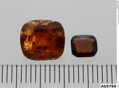 Foto von Granat (Grossular, Hessonit) (NHMW-MIN-Ab5766)